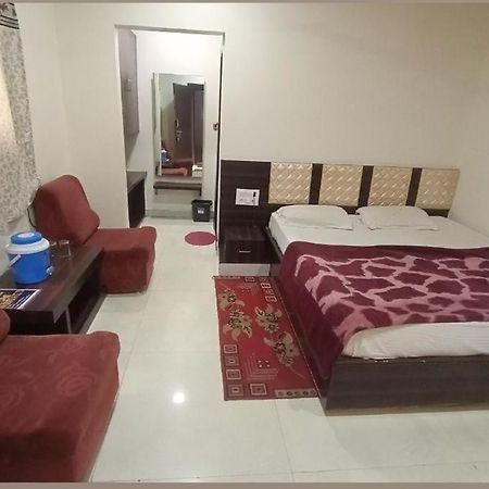 Pachmarhī Hotel Paradise Stays מראה חיצוני תמונה