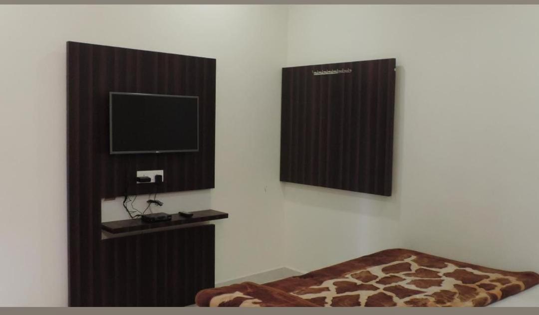 Pachmarhī Hotel Paradise Stays מראה חיצוני תמונה