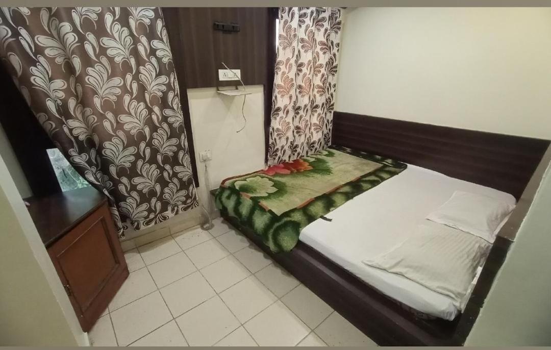 Pachmarhī Hotel Paradise Stays מראה חיצוני תמונה