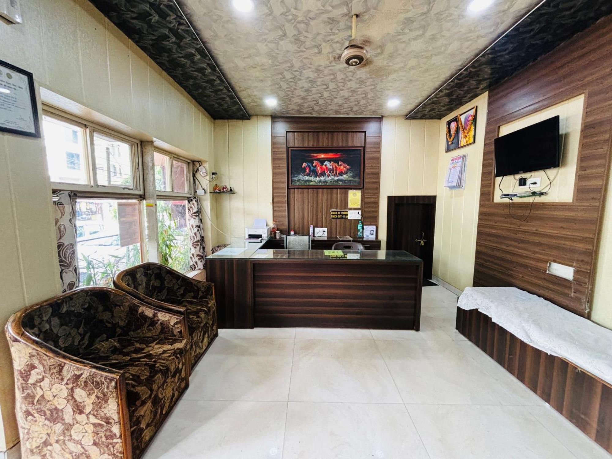 Pachmarhī Hotel Paradise Stays מראה חיצוני תמונה